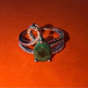 Genuine Diamond Emerald Silver ring size 7